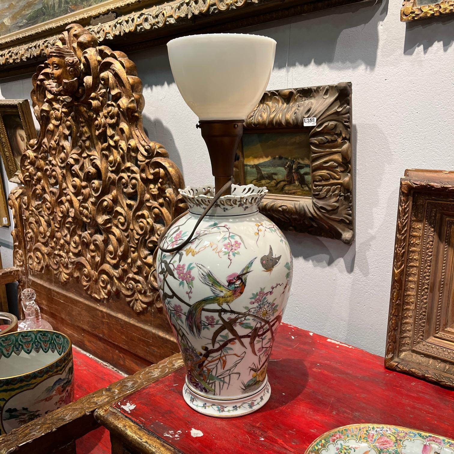 Par de lámparas en porcelana chinoiserie
