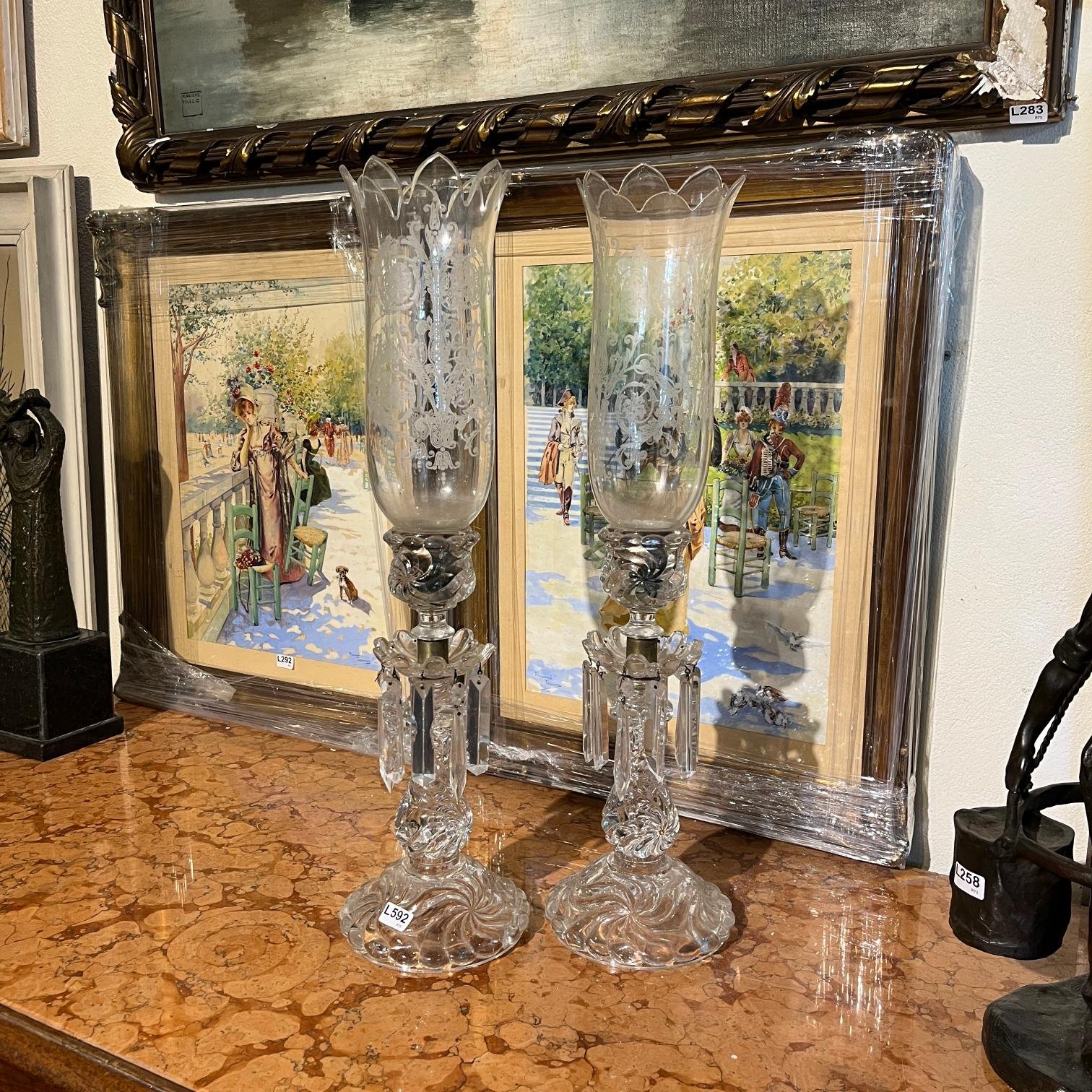 Par de candeleros s. XIX en cristal