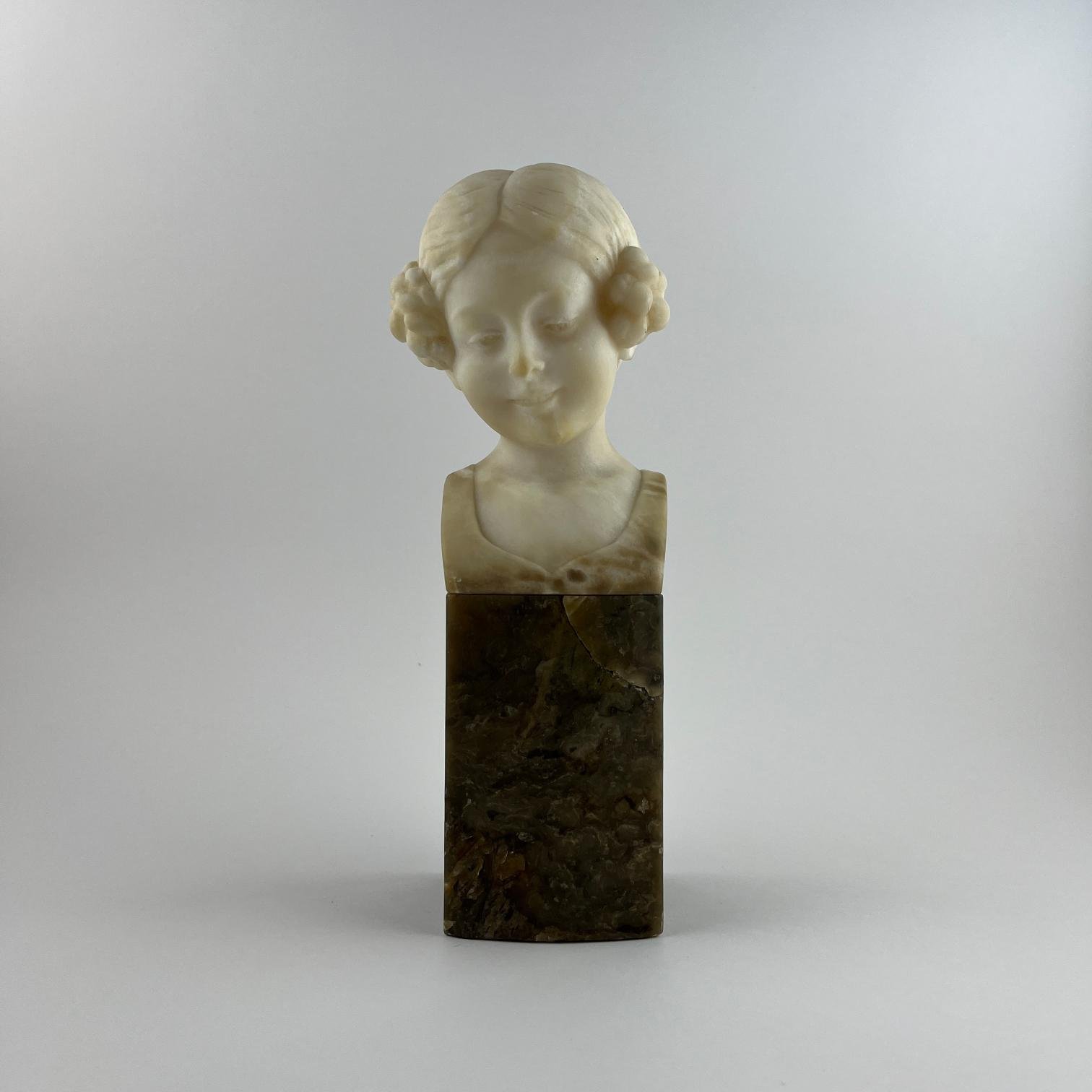 Escultura art nouveau en alabasto "dama"