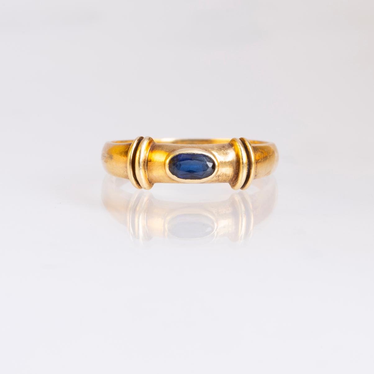 Anillo oro 18 K y zafiro