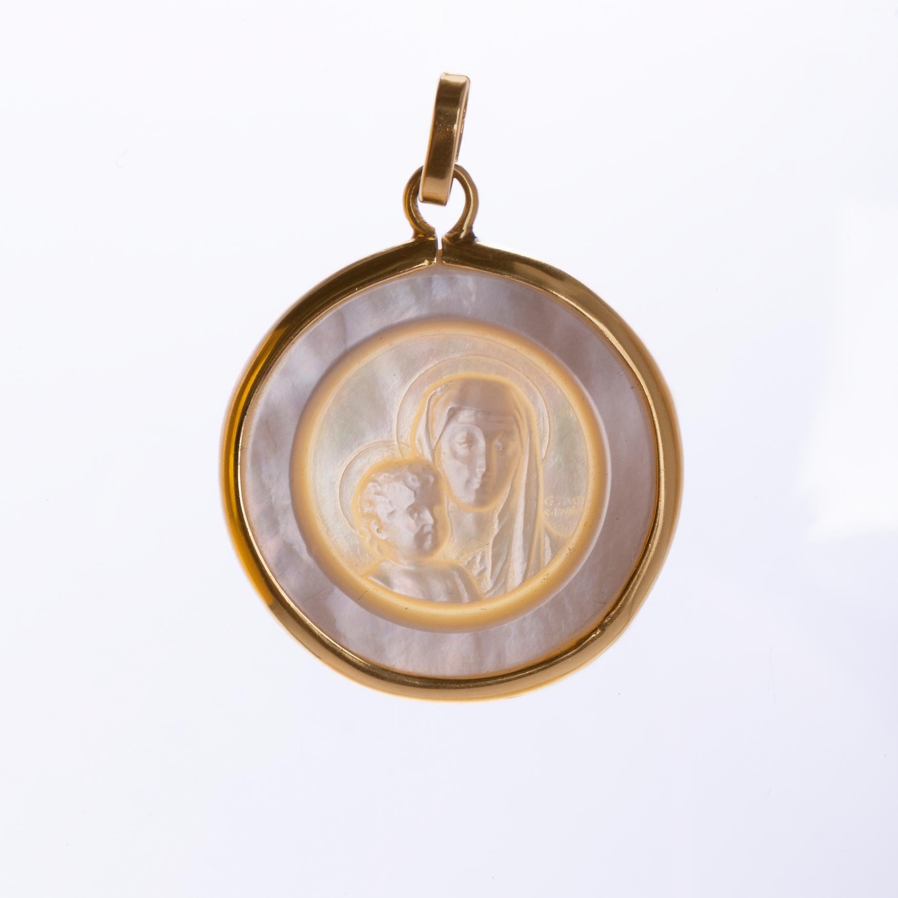 Colgante nácar y oro 18 K amarillo