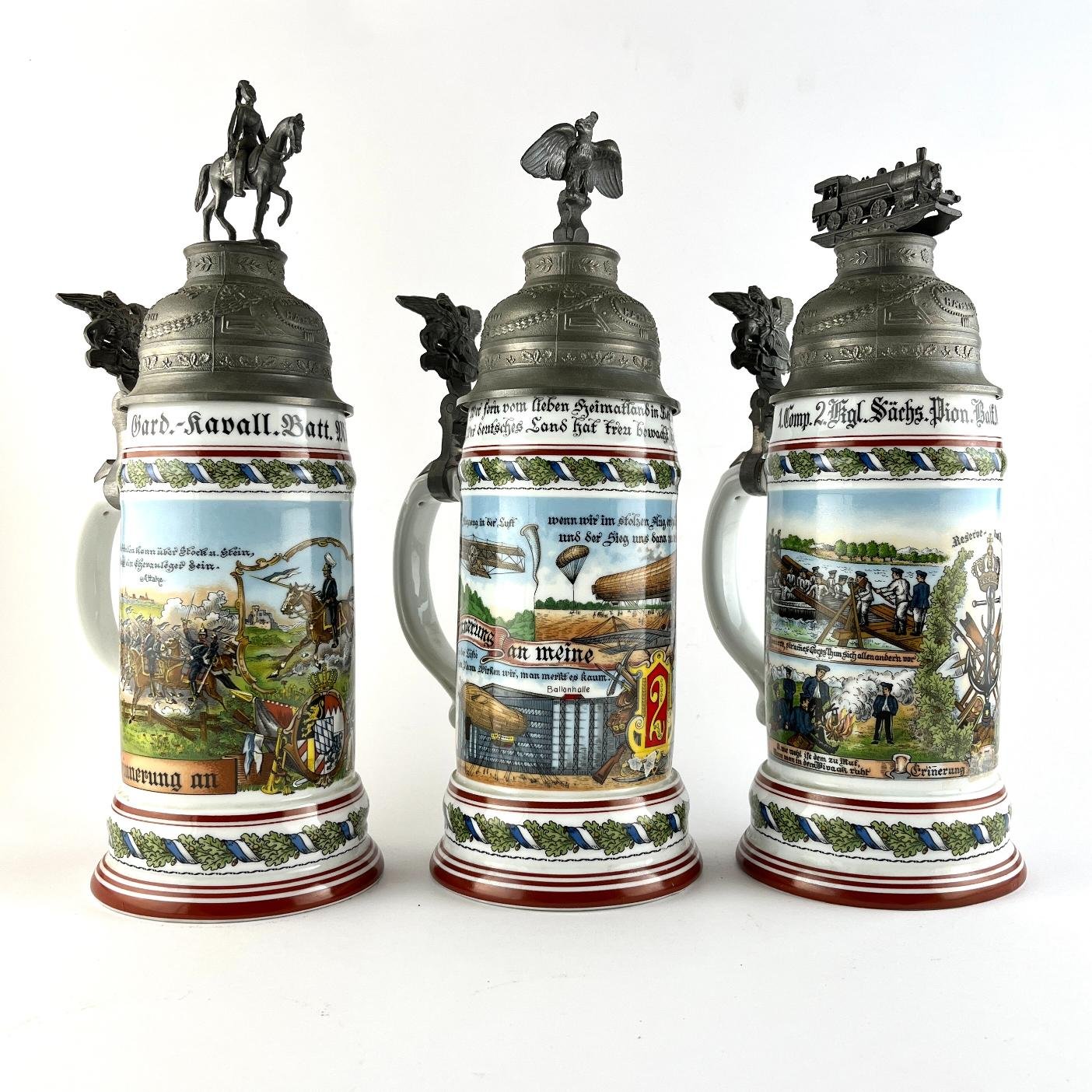 Dos tankards alemanes en porcelana