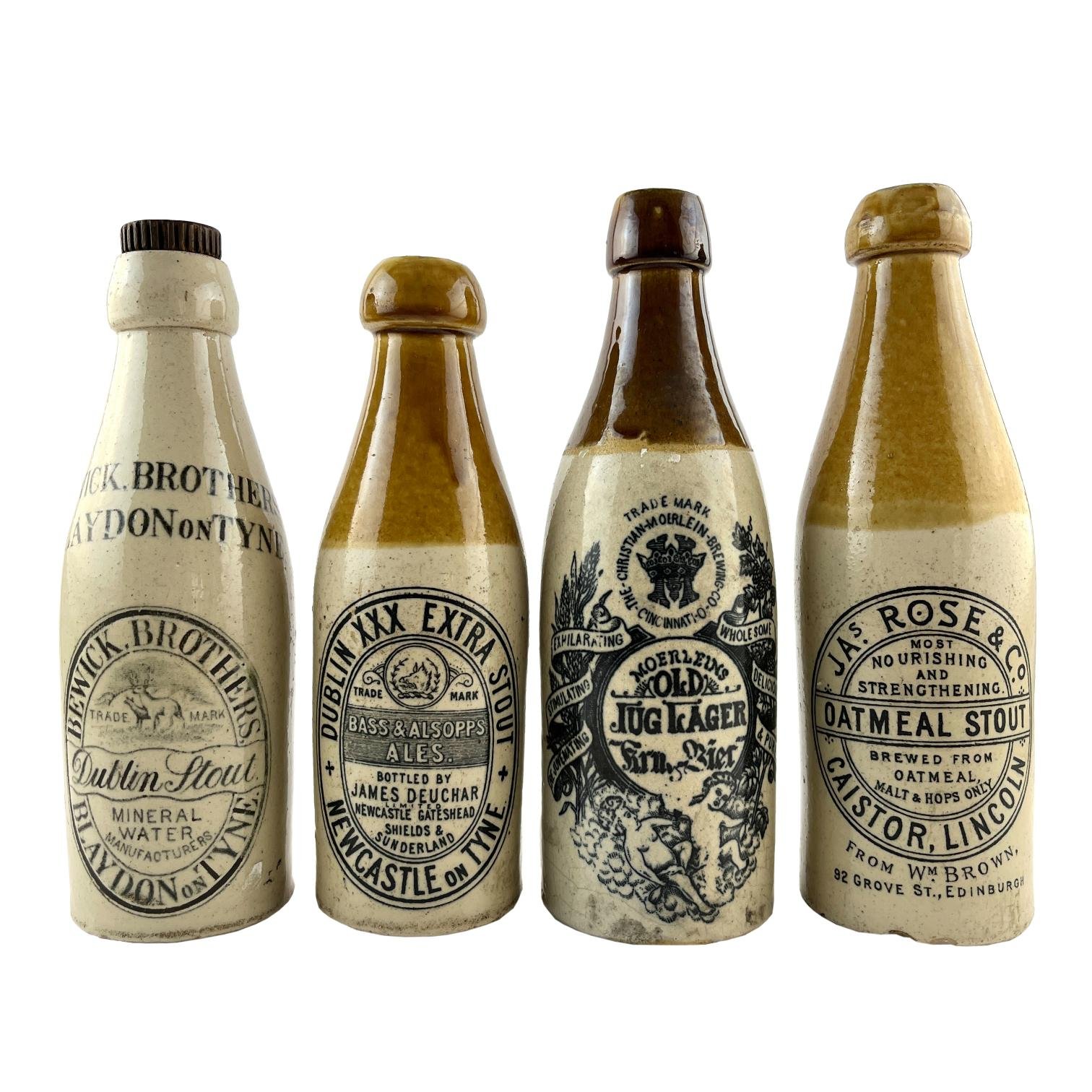 Cuatro botellas en gres