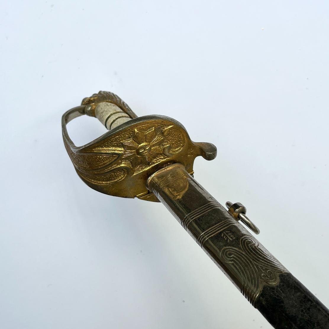 Sable de oficial uruguayo - Imagen 4