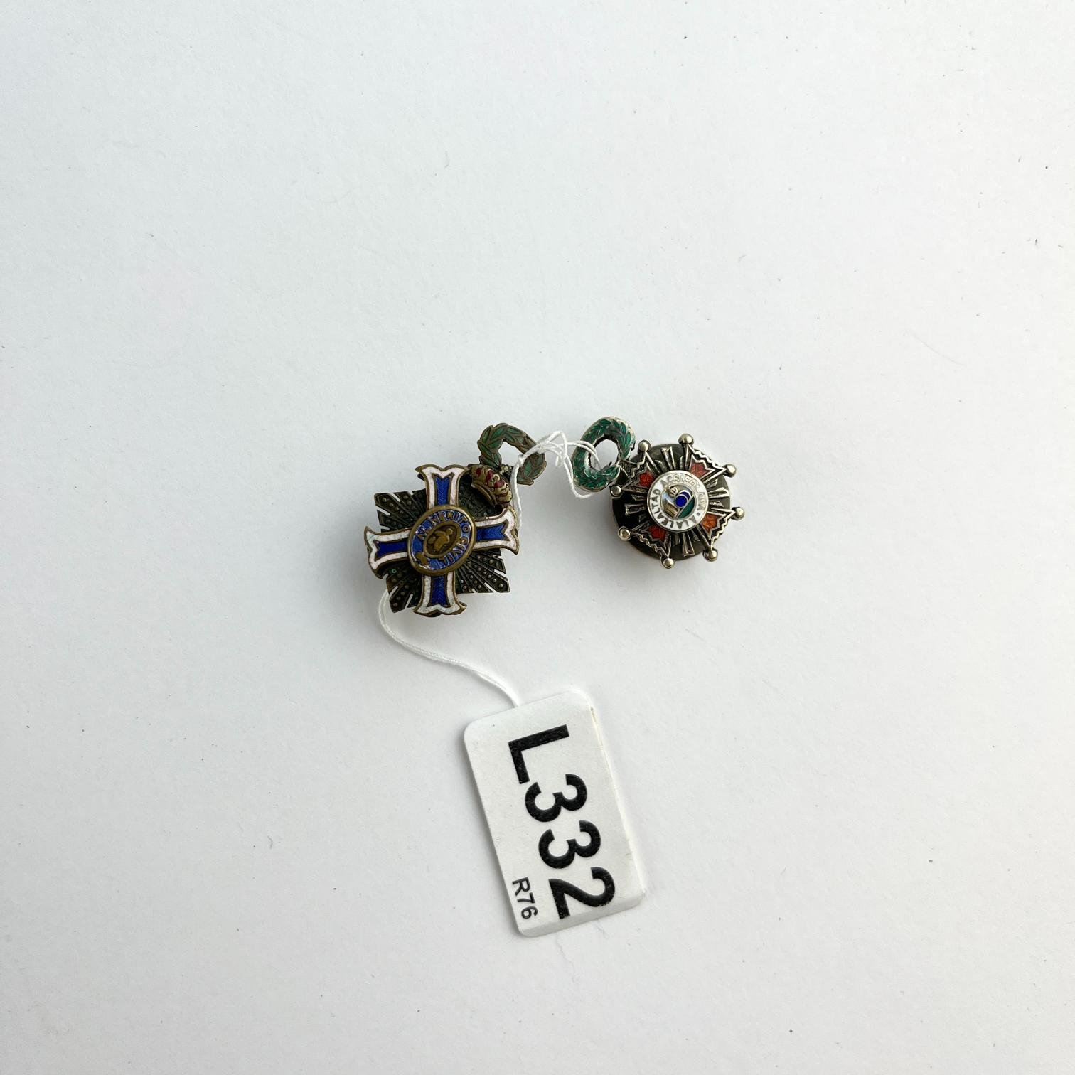 Par de miniaturas de condecoración españolas