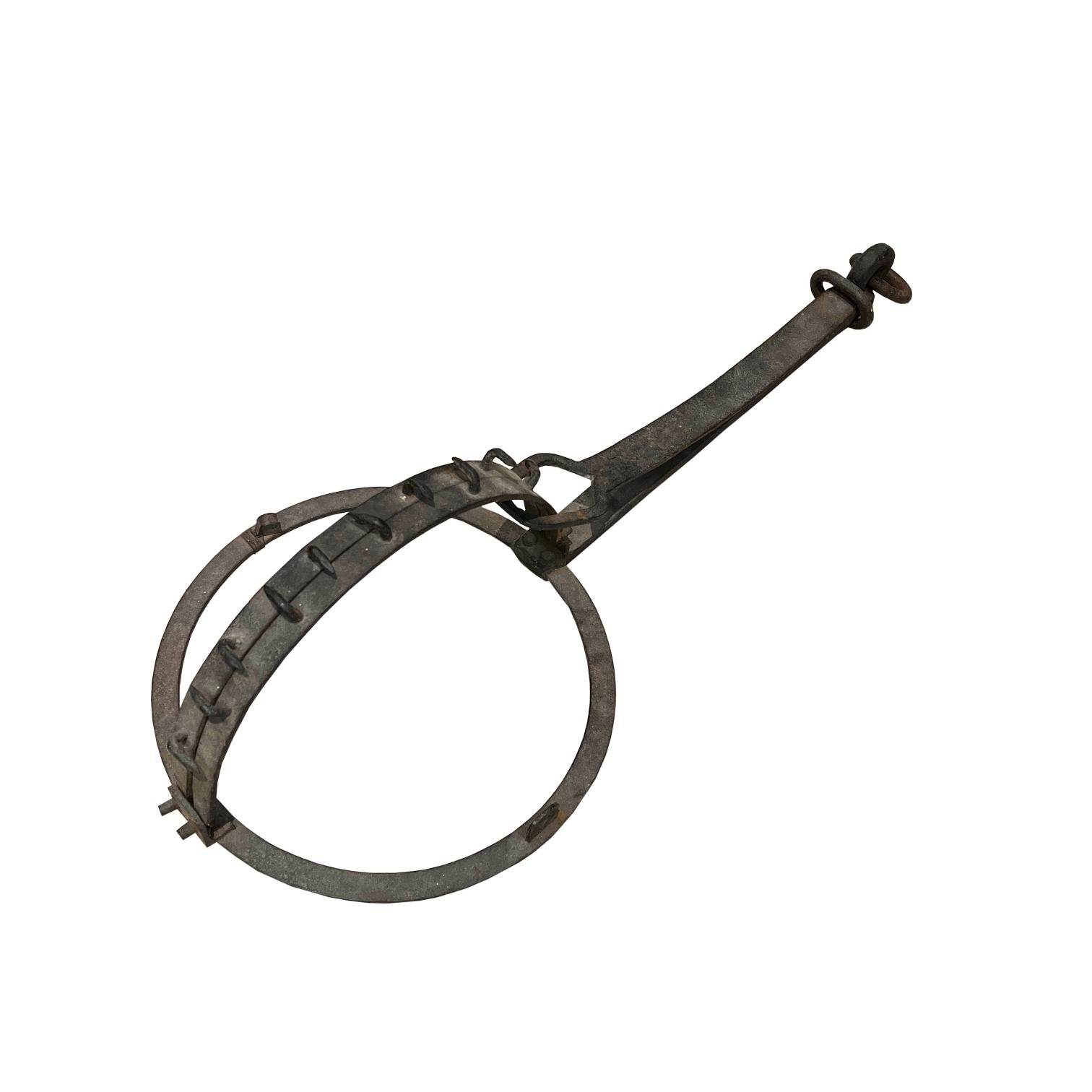 Antigua trampa en hierro