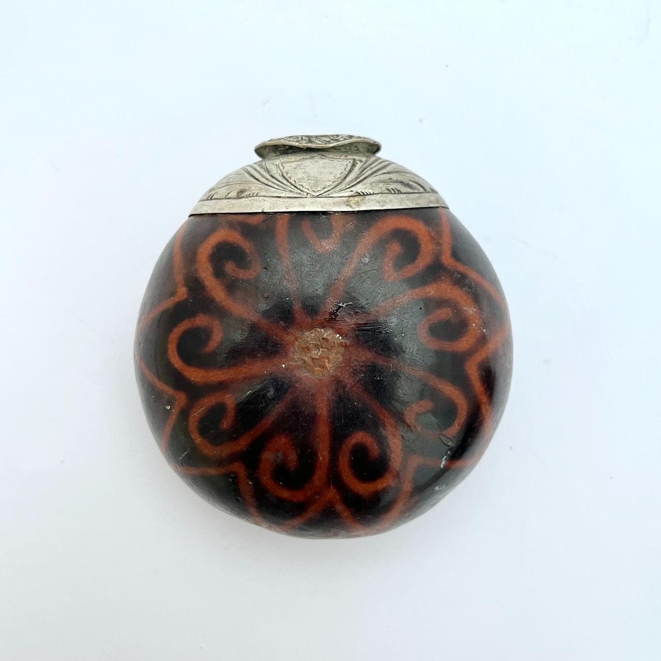 Mate en calabaza, plata y oro