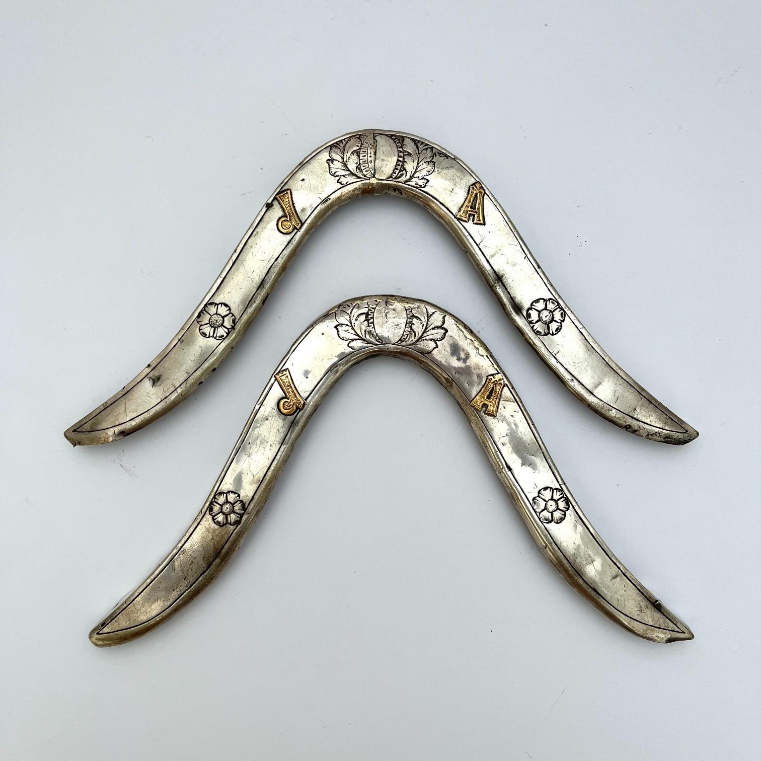 Par de cabezadas en plata y oro