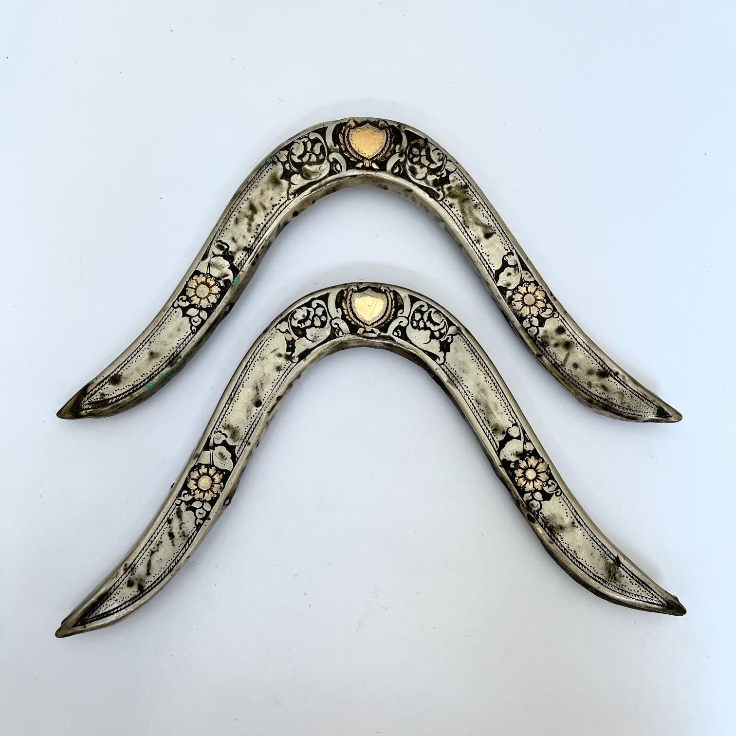 Par de cabezadas en plata y oro