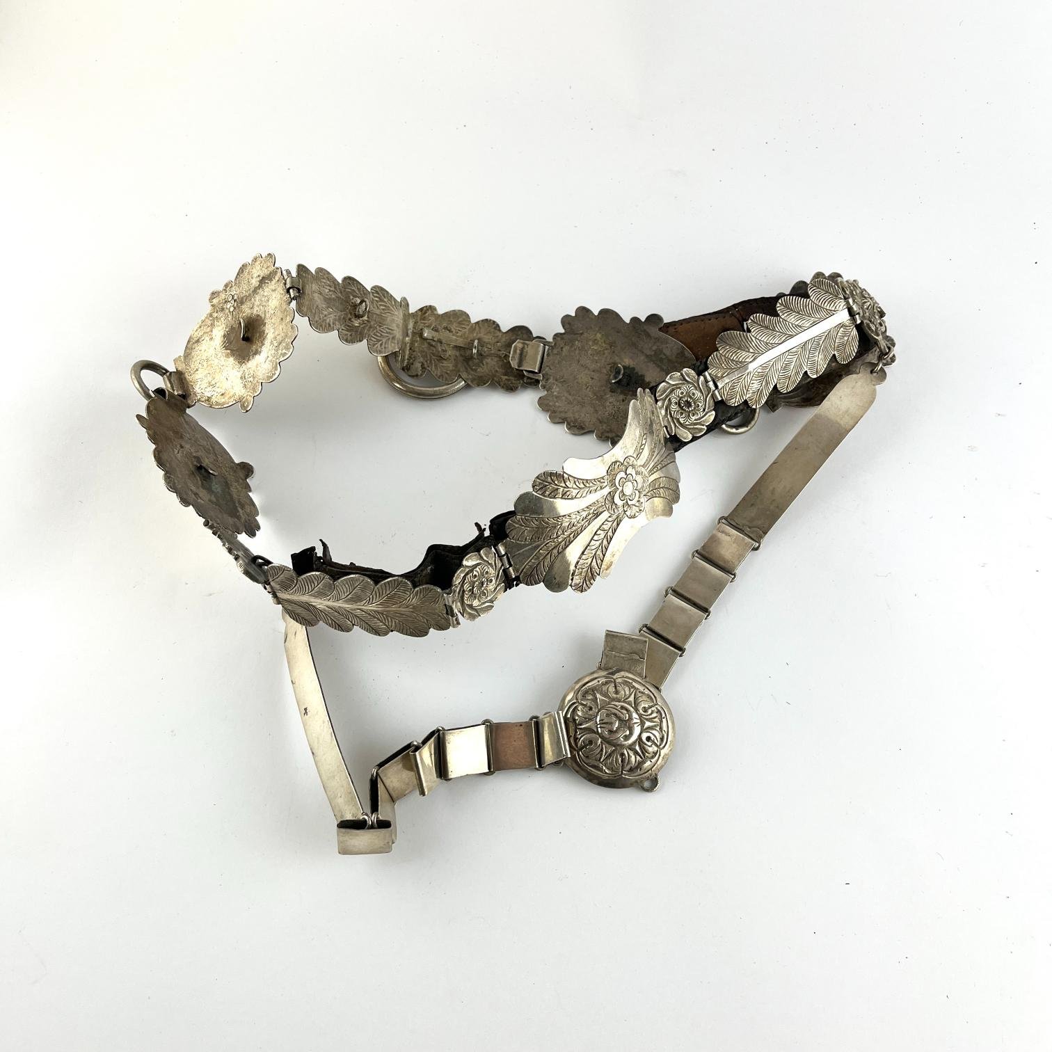 Importante fiador en plata