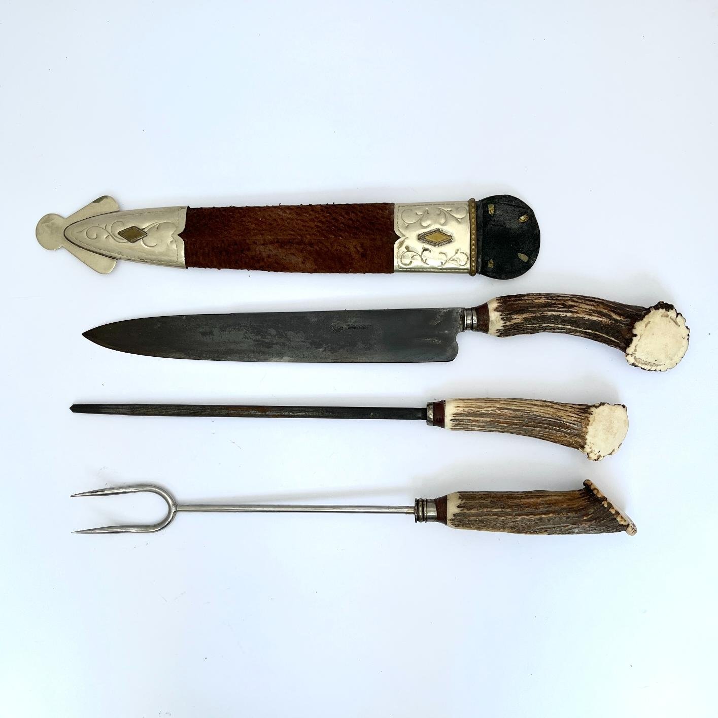 Juego de cuchillo, chaira y tenedor