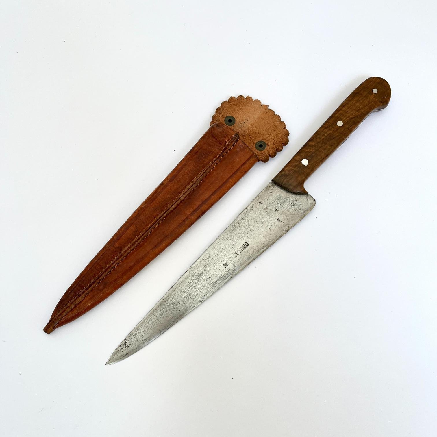 Cuchilla con hoja "Montevideo"