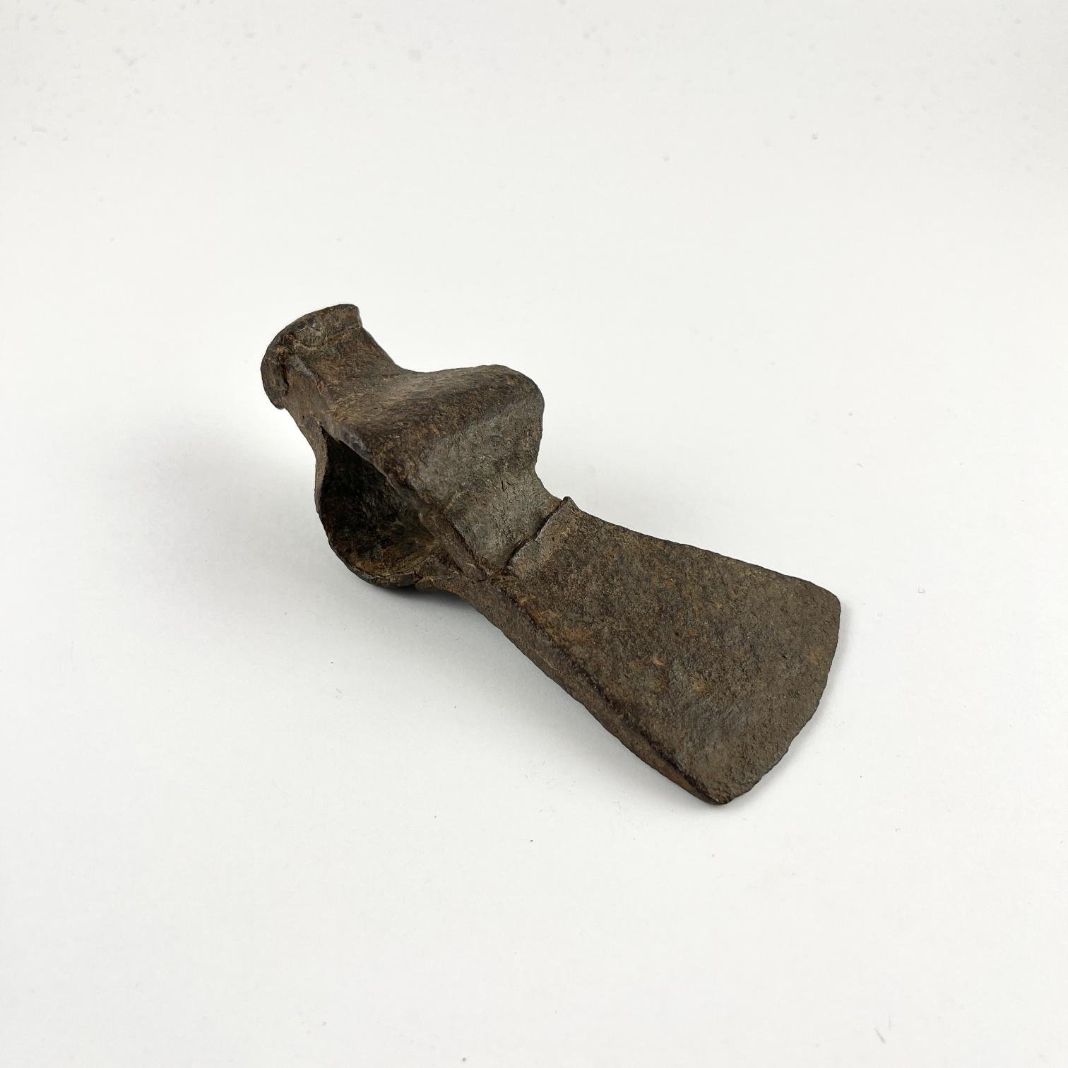 Cabeza de hacha española s. XVIII