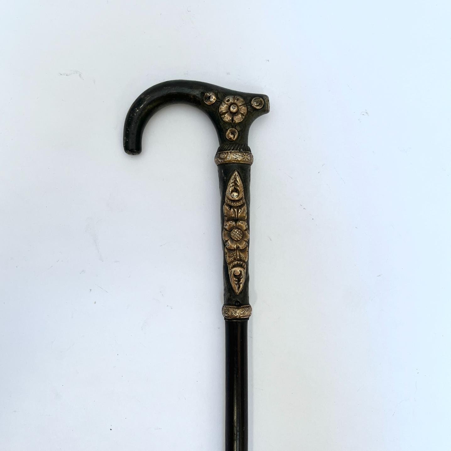 Arreador en bigote de ballena, plata y oro