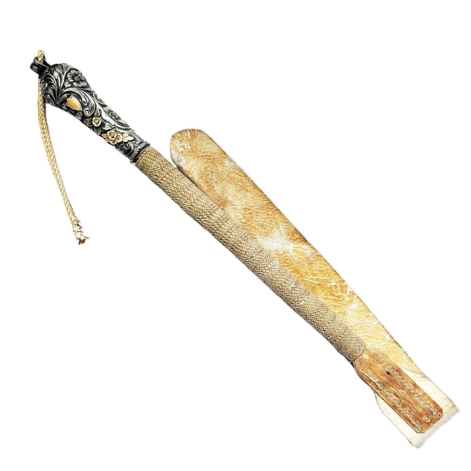 Rebenque en plata y oro