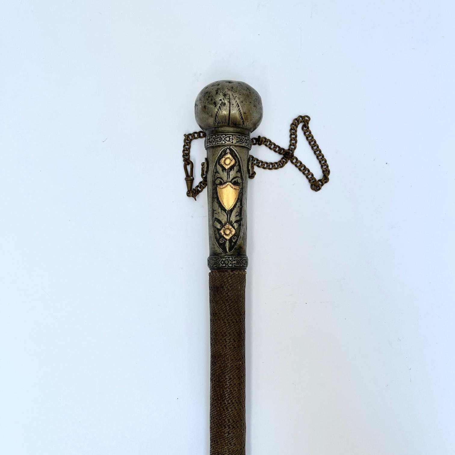 Rebenque en plata y oro