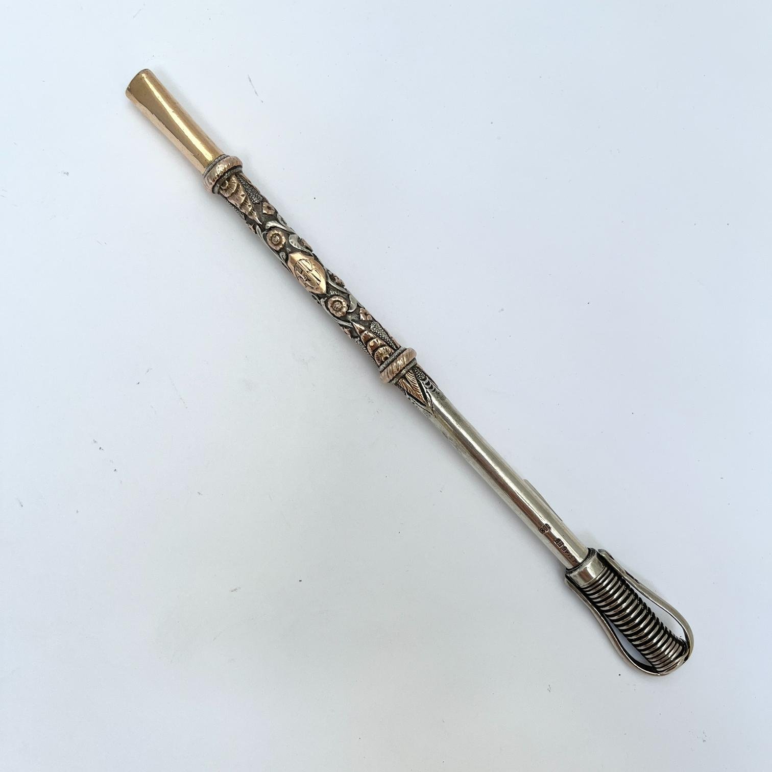 Bombilla en plata y oro