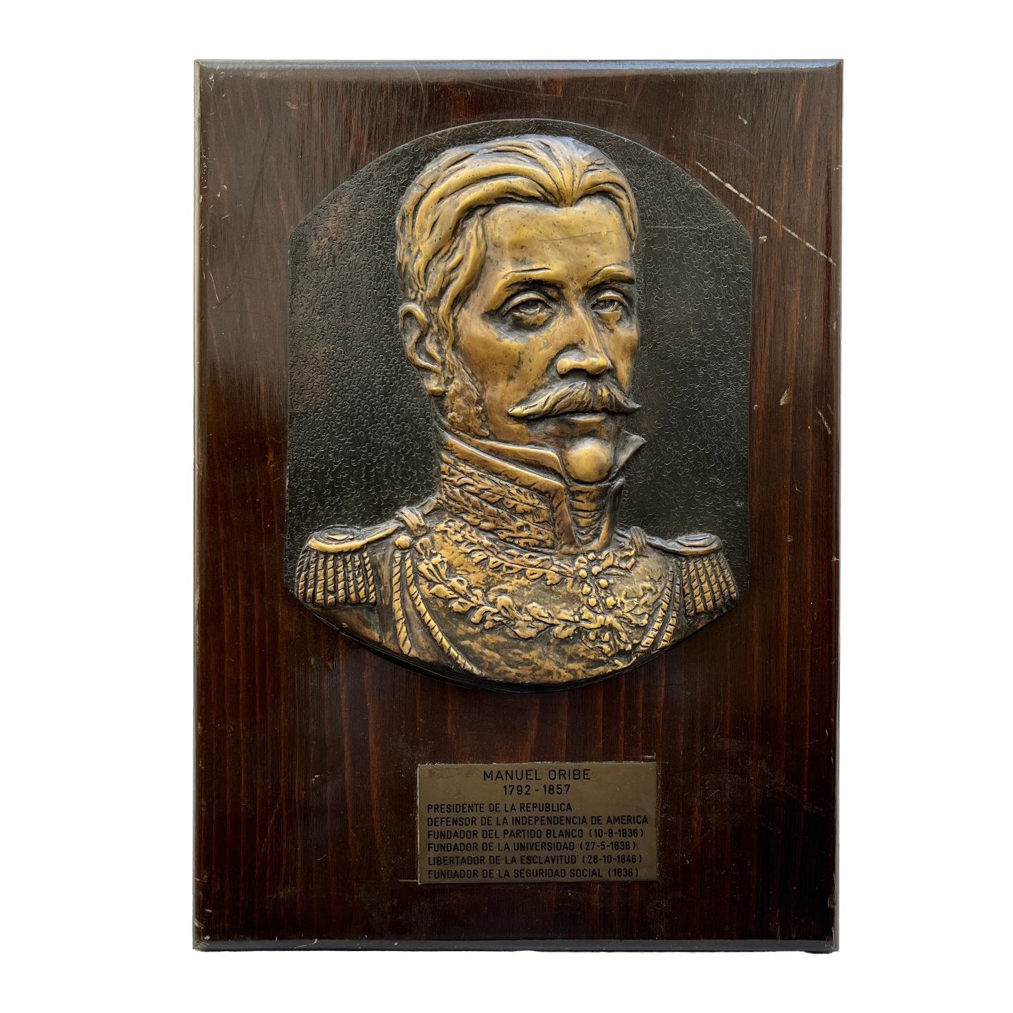 Bajorrelieve en bronce "Manuel Oribe"