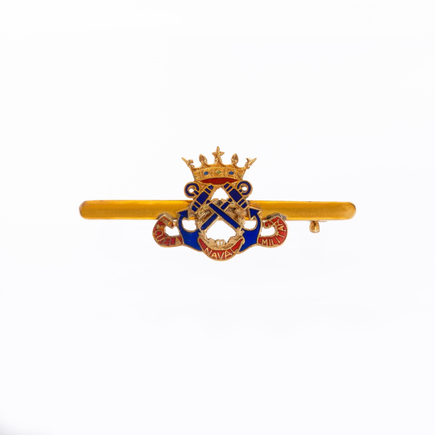 Prendedor en oro y esmalte