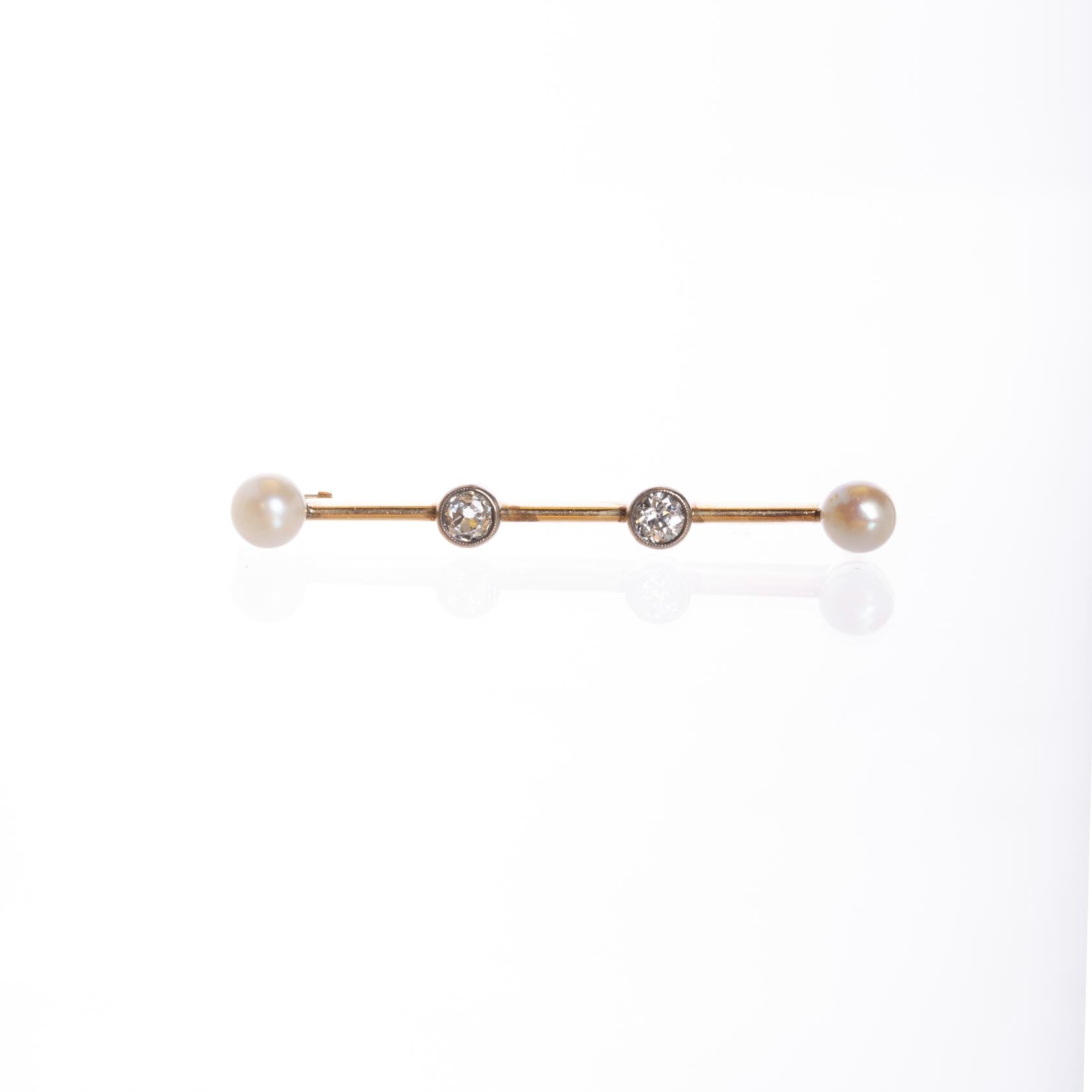 Prendedor en oro 18 K, perlas y brillantes