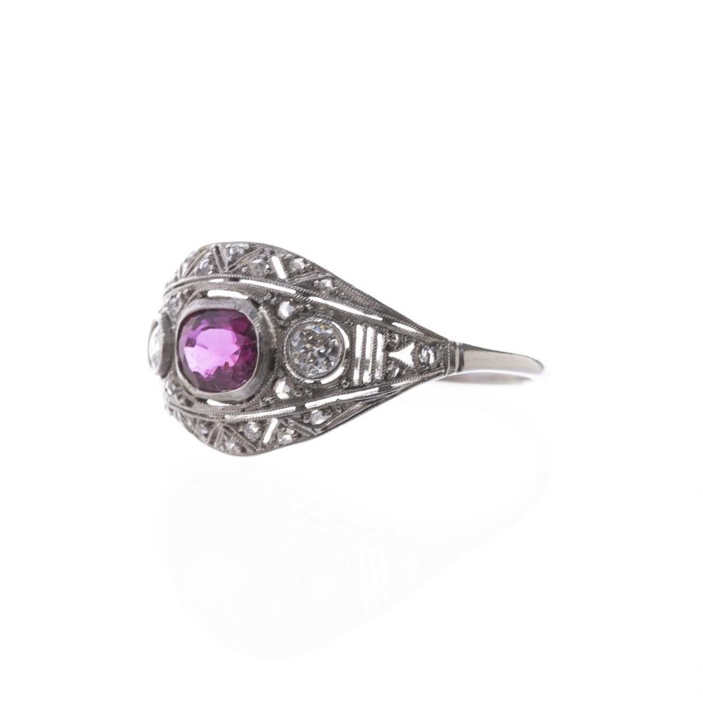 Anillo art decó en oro 18 K, zafiro, diamantes y brillantes - Imagen 2