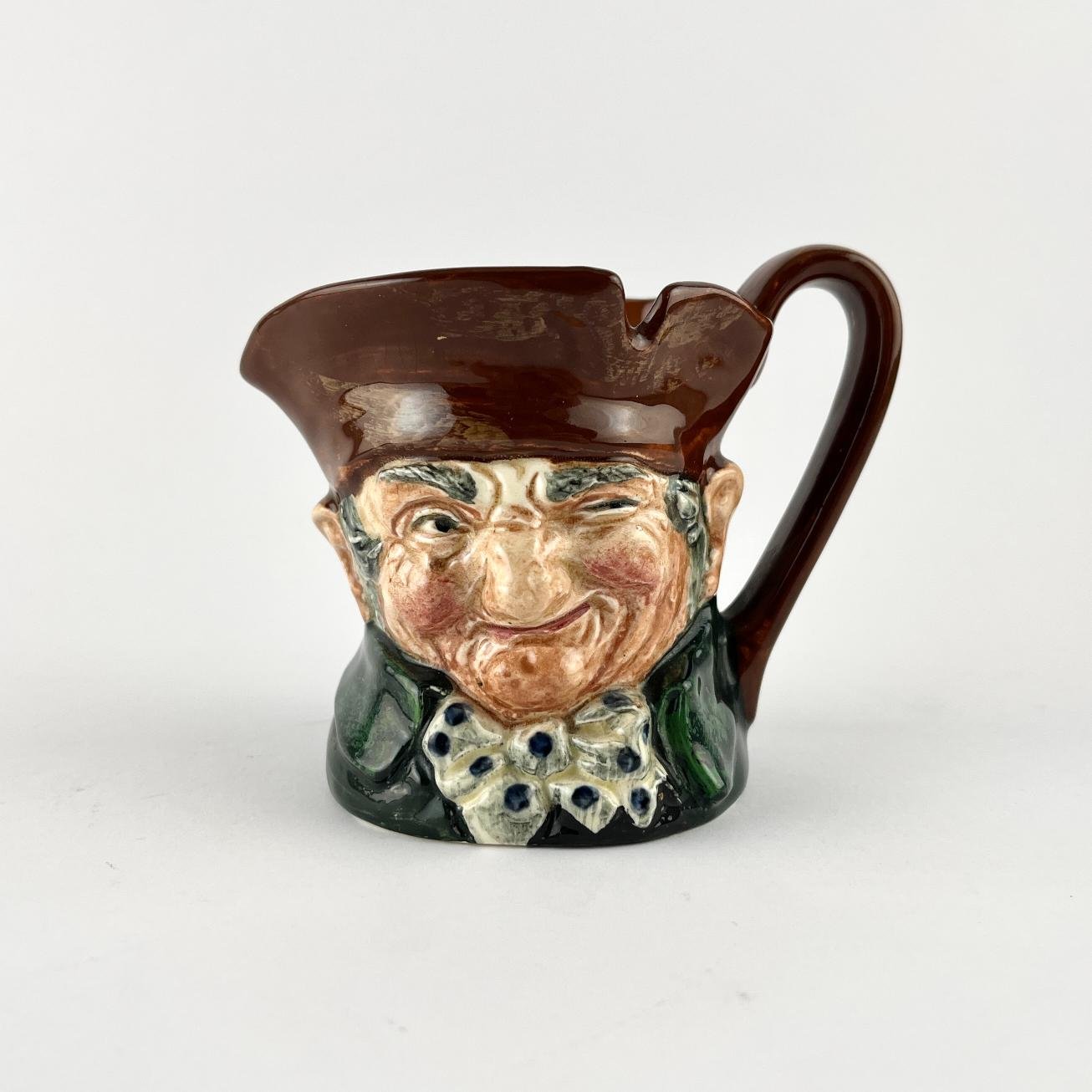 Jarra en loza Royal Doulton