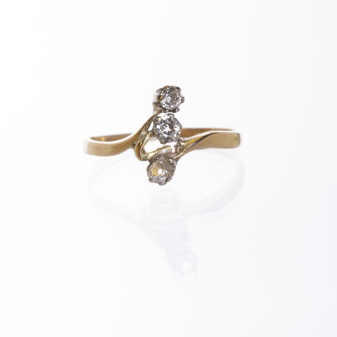 Anillo en oro 18 K con brillantes