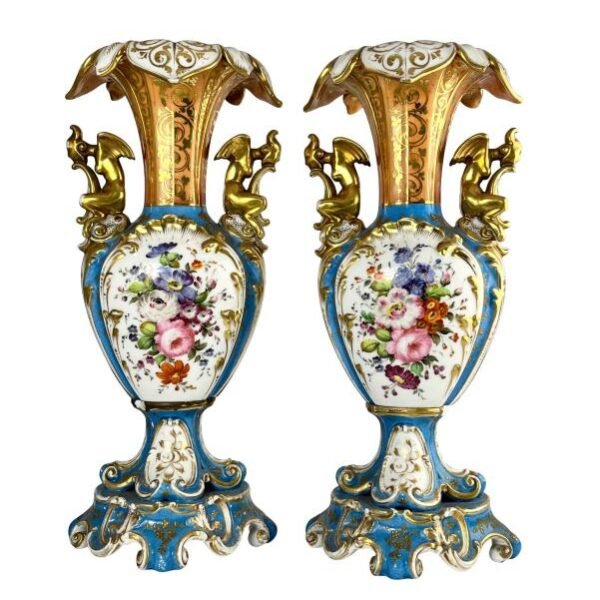 Par de floreros en porcelana Buen Retiro