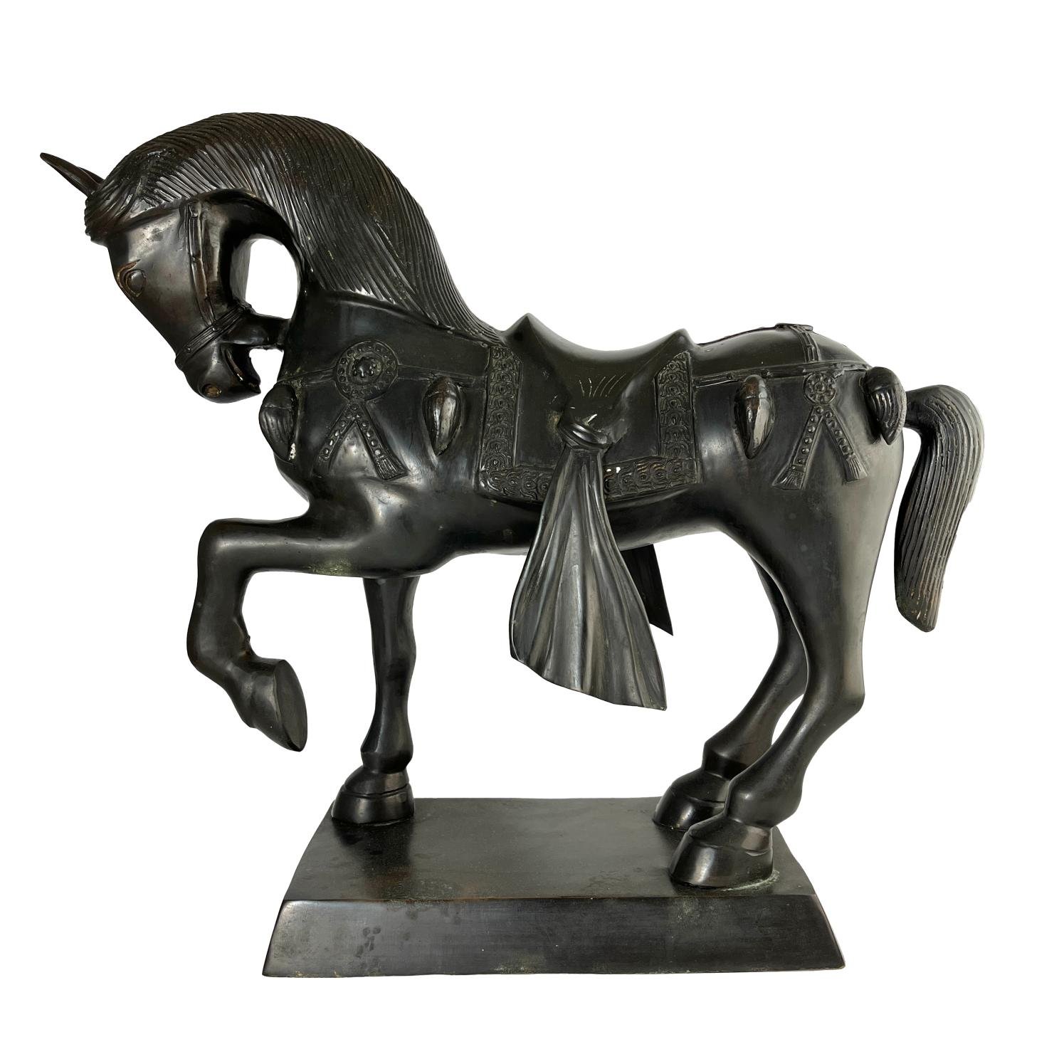 Escultura en bronce Caballo asiático
