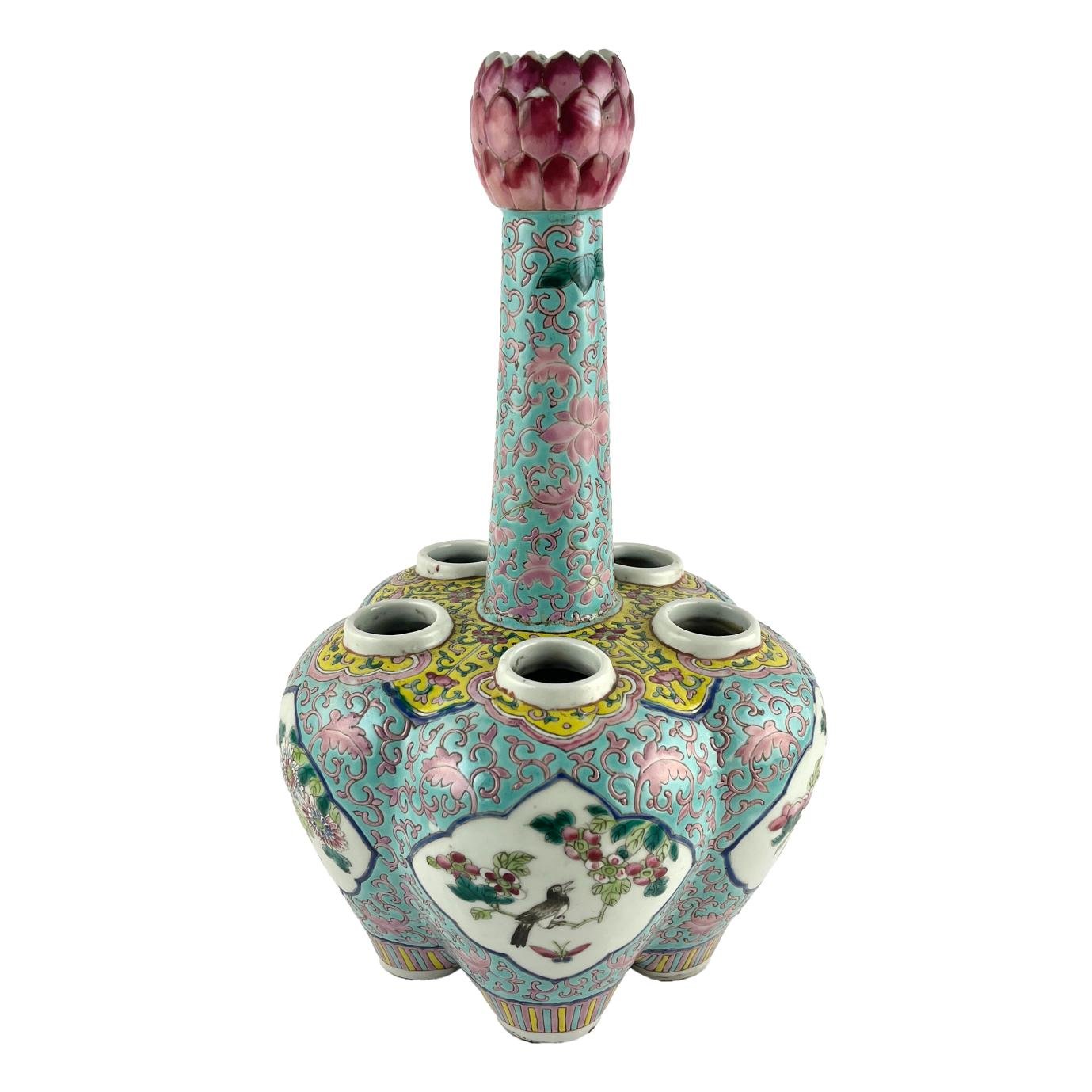 Florero chino en porcelana familia rosa