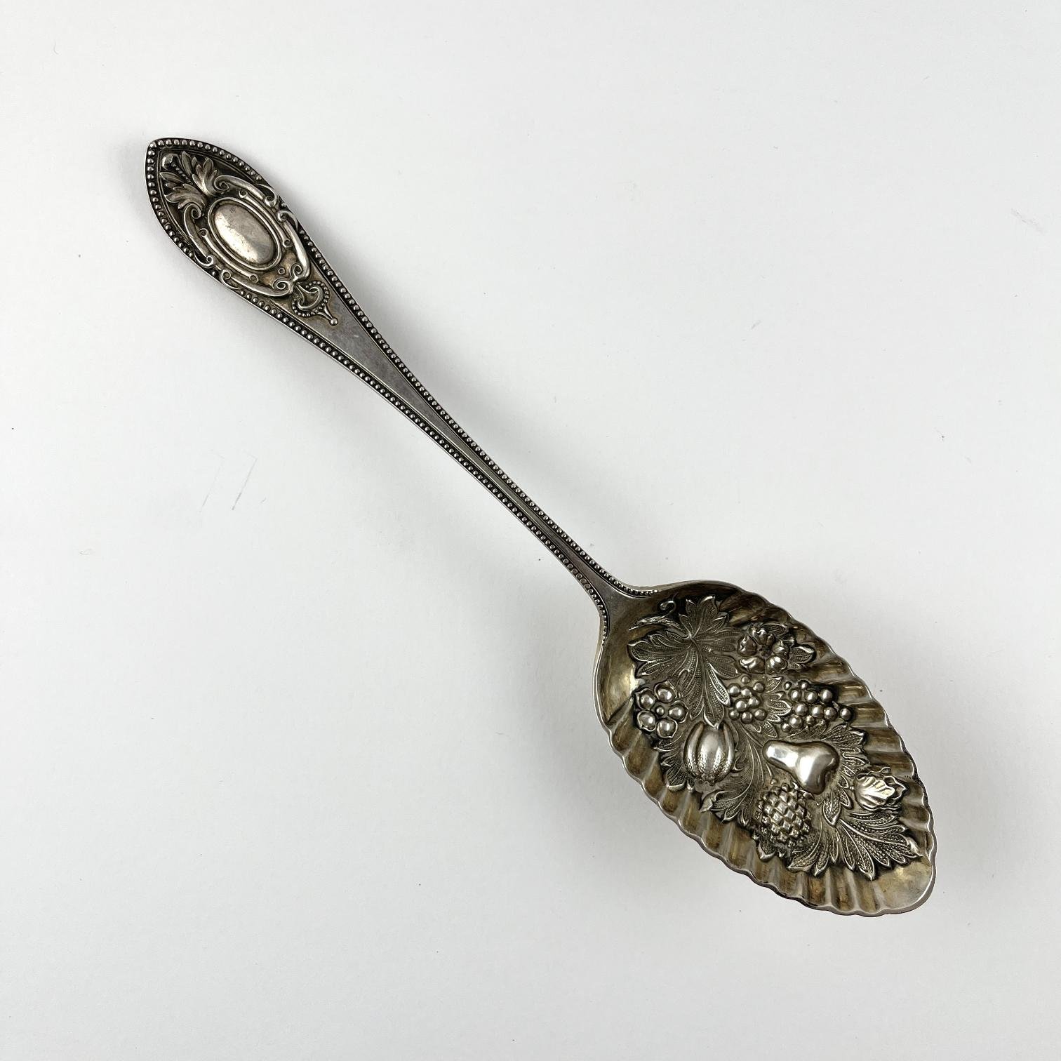 Cuchara inglesa en plata