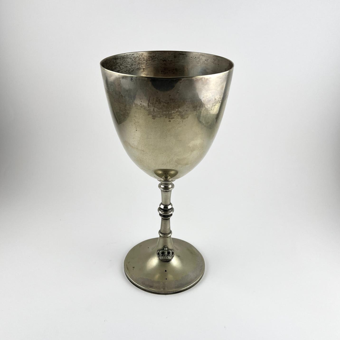 Cáliz italiano en metal dorado