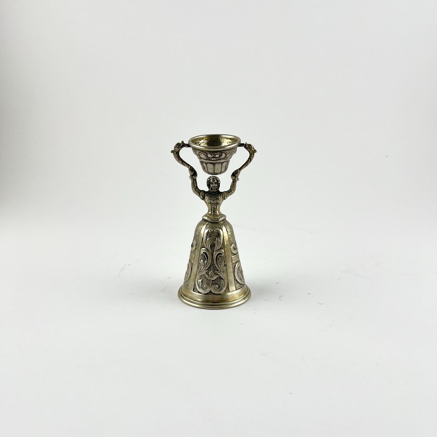 Copa ceremonial alemana en plata