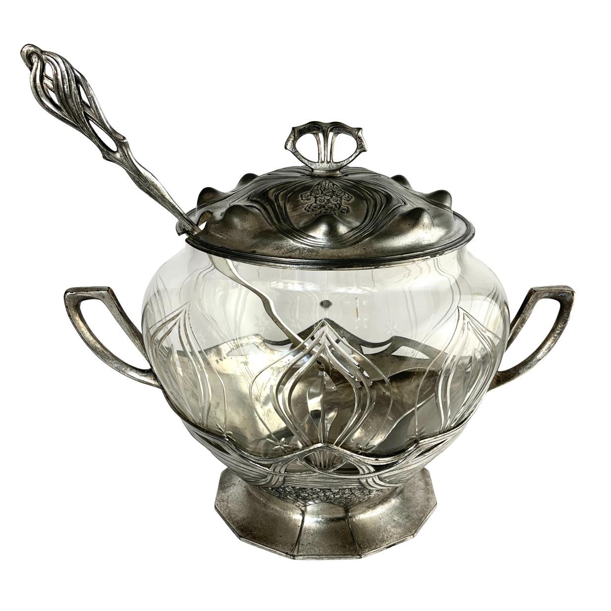 Ponchera art nouveau alemana