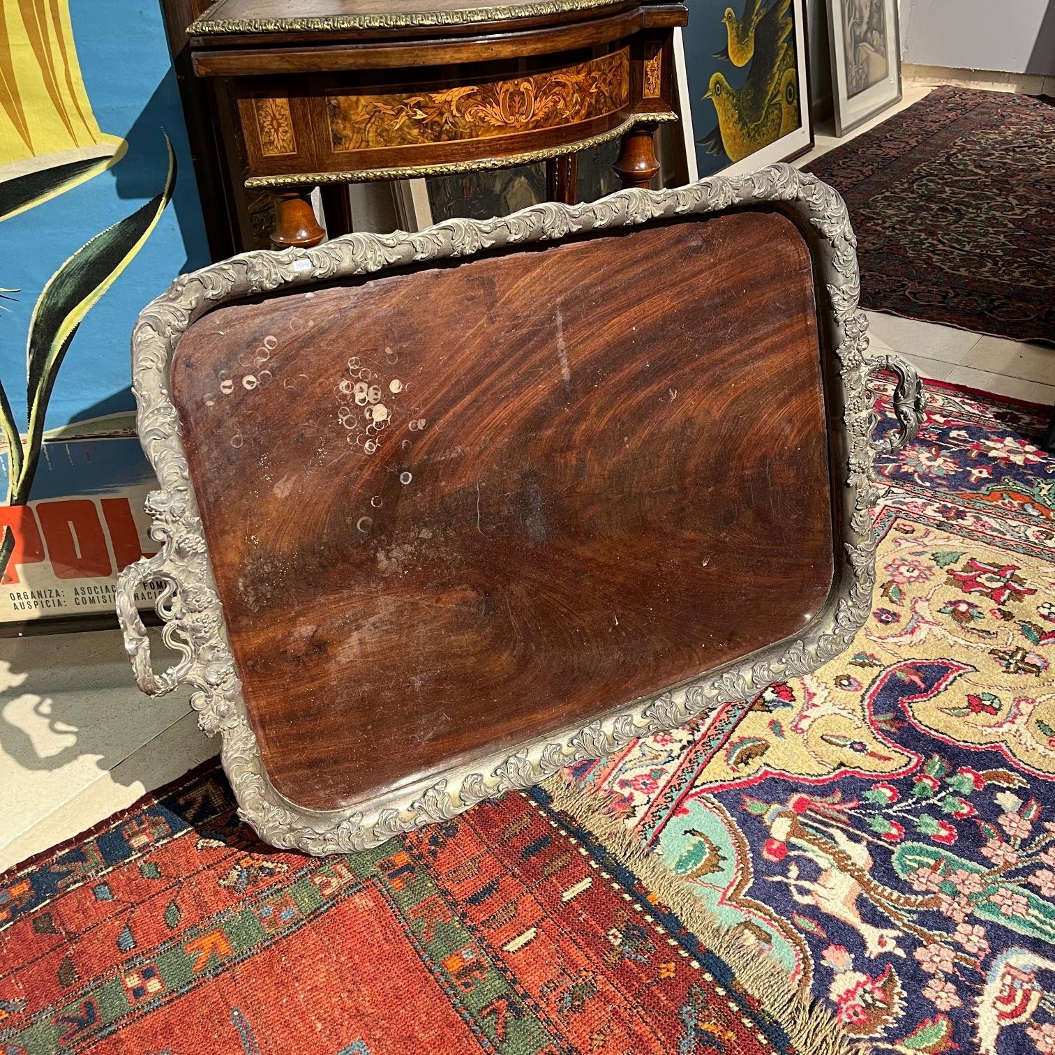 Gran bandeja en caoba y metal plateado