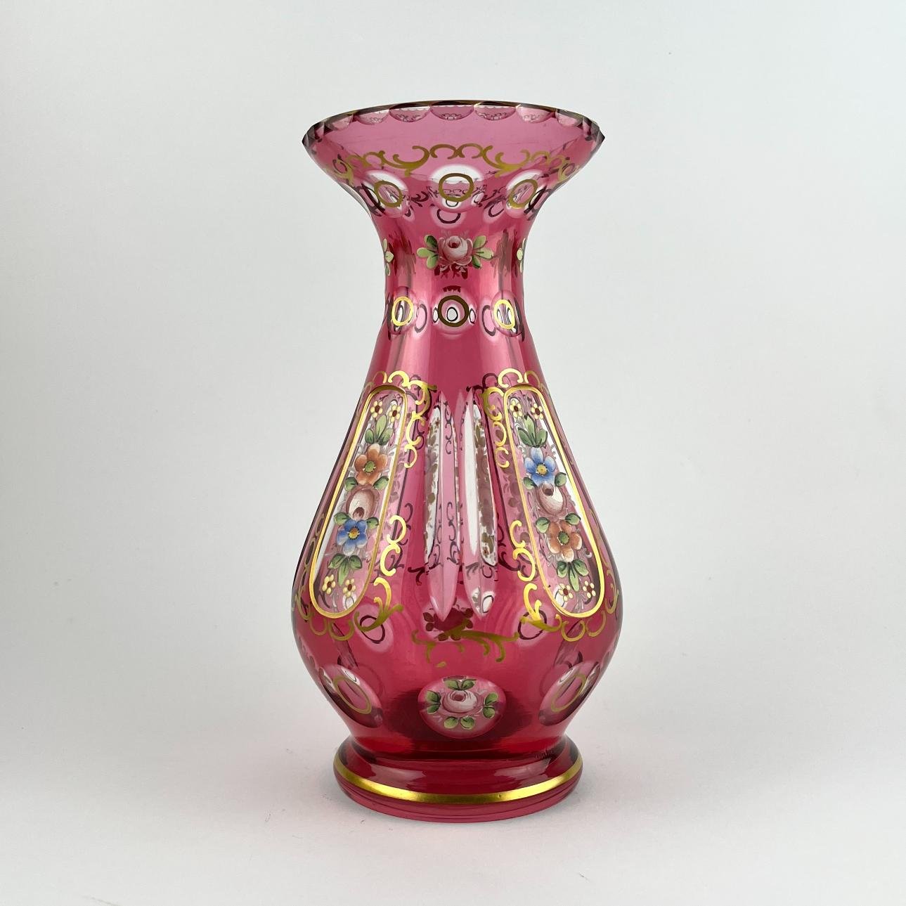 Floreros en cristal y esmalte