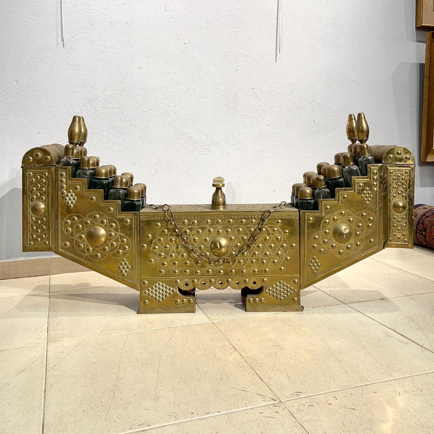 Cajón lustrabotas turco