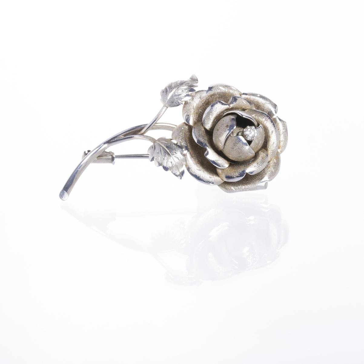 Prendedor en oro 18 K y brillante