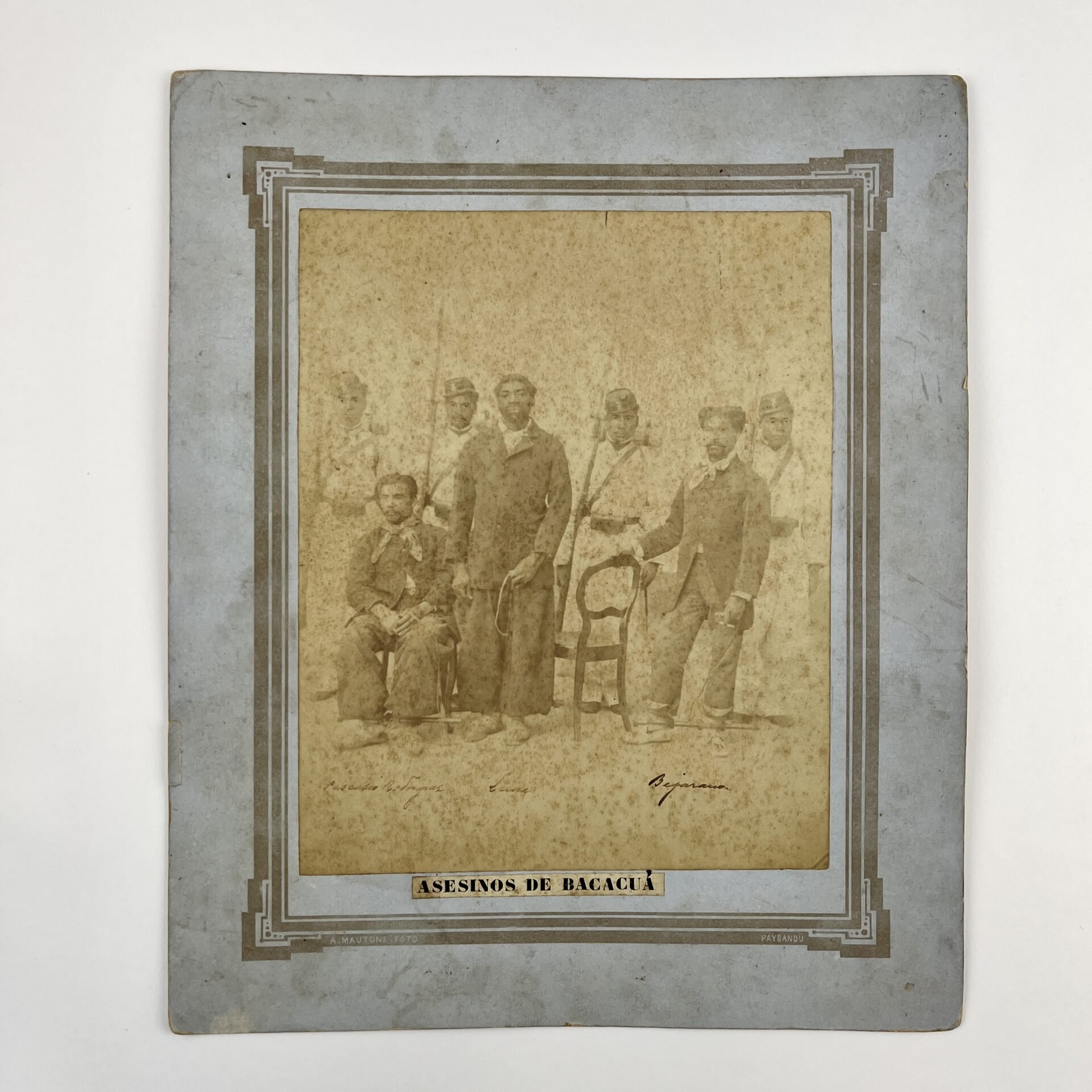 A. MAUTONEAsesinos de Bacacuá