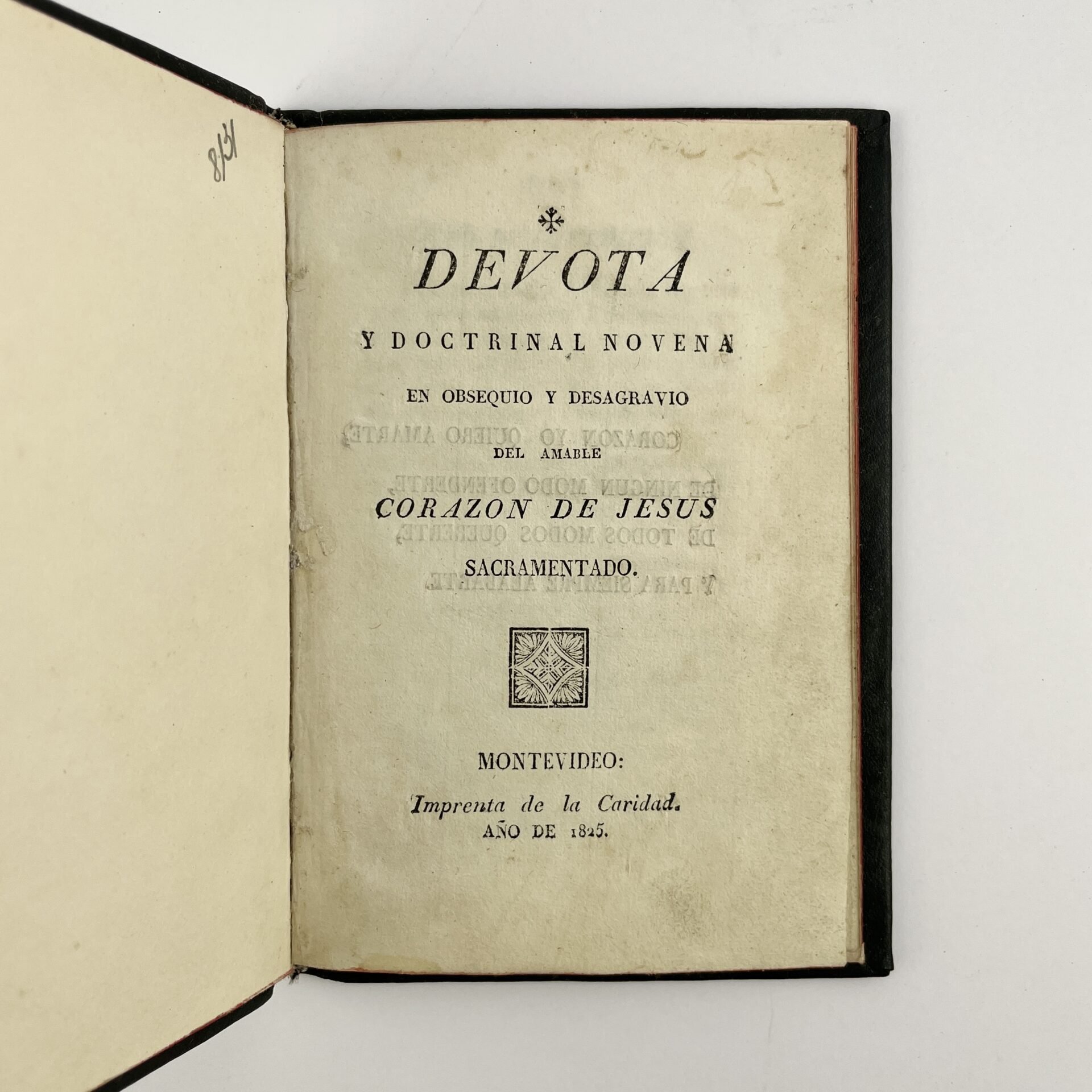 Devota y doctrinal novena en obsequio y desagravio del amable corazón de Jesús sacramentado.