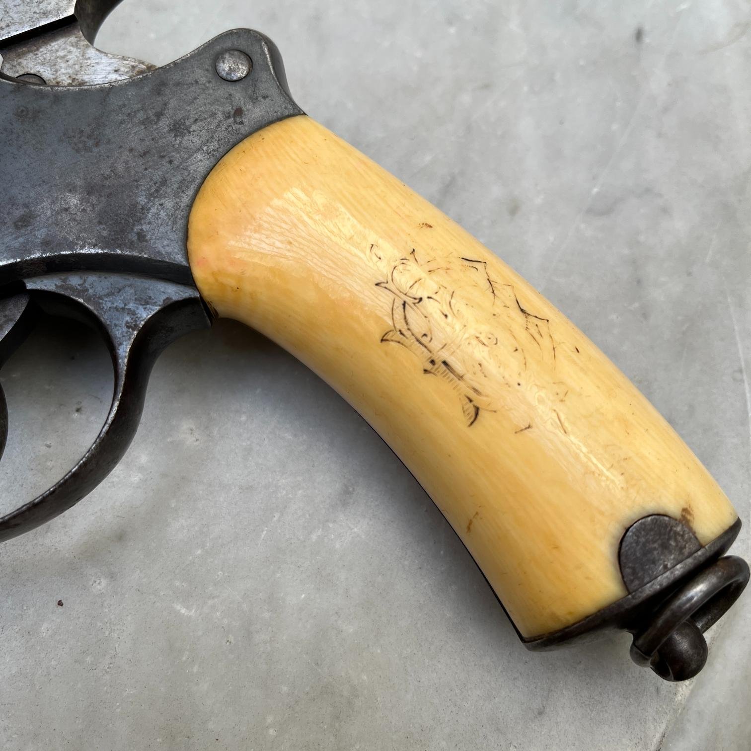 Revólver Lebel - Imagen 2