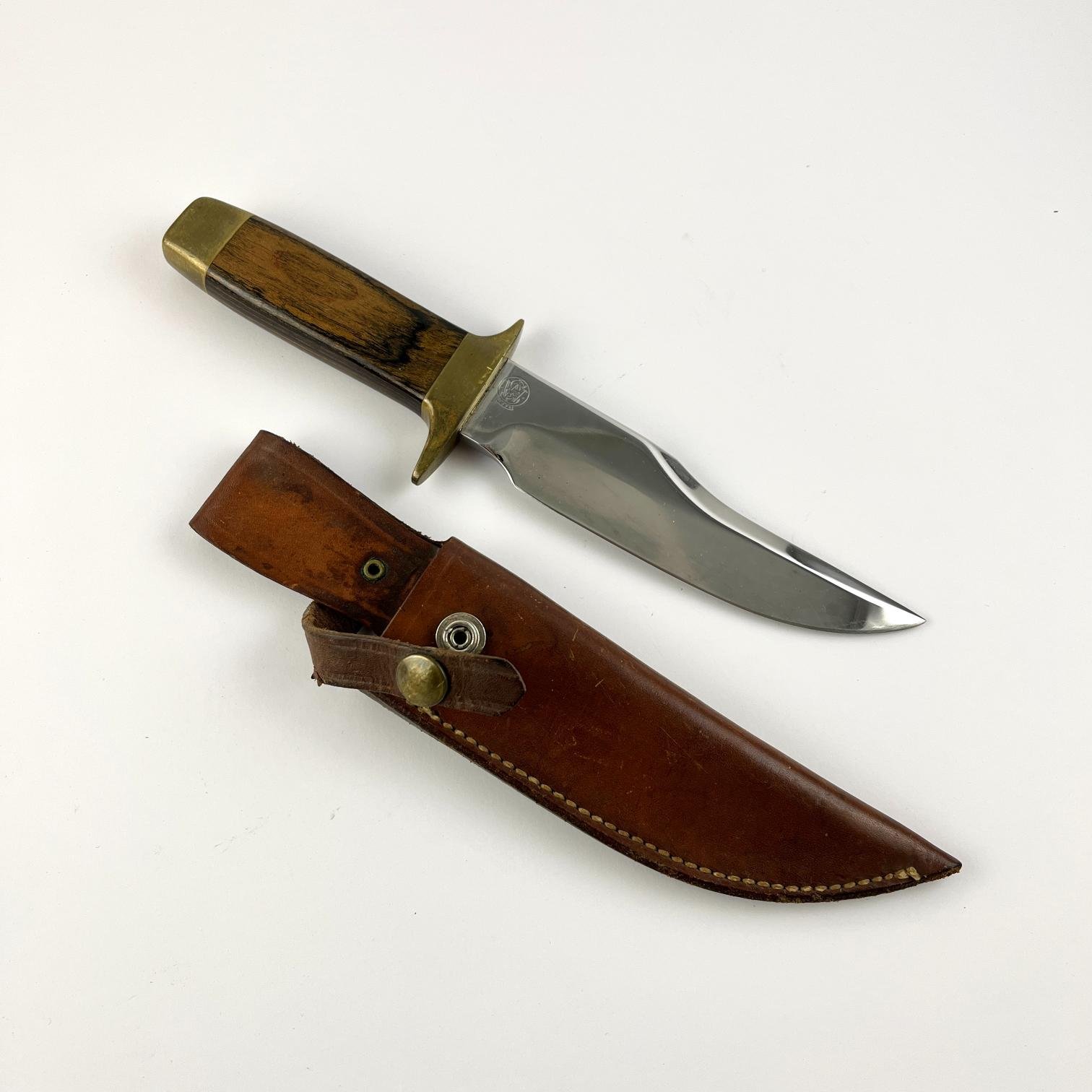 Cuchillo tipo Bowie