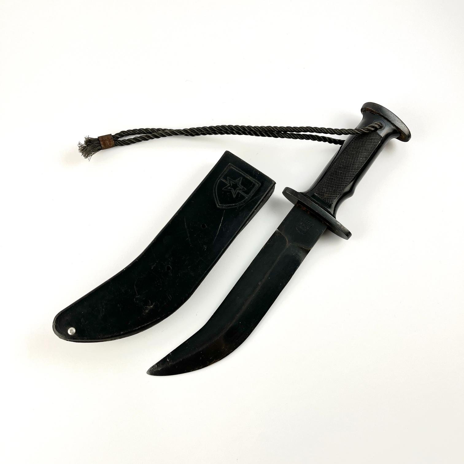 Cuchillo chileno corvo