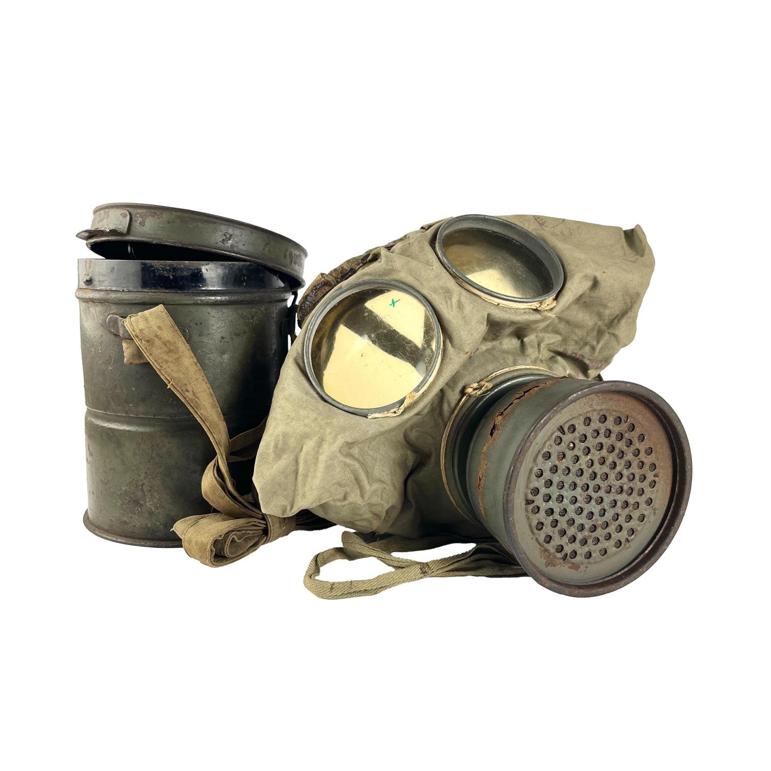 Máscara antigás alemana