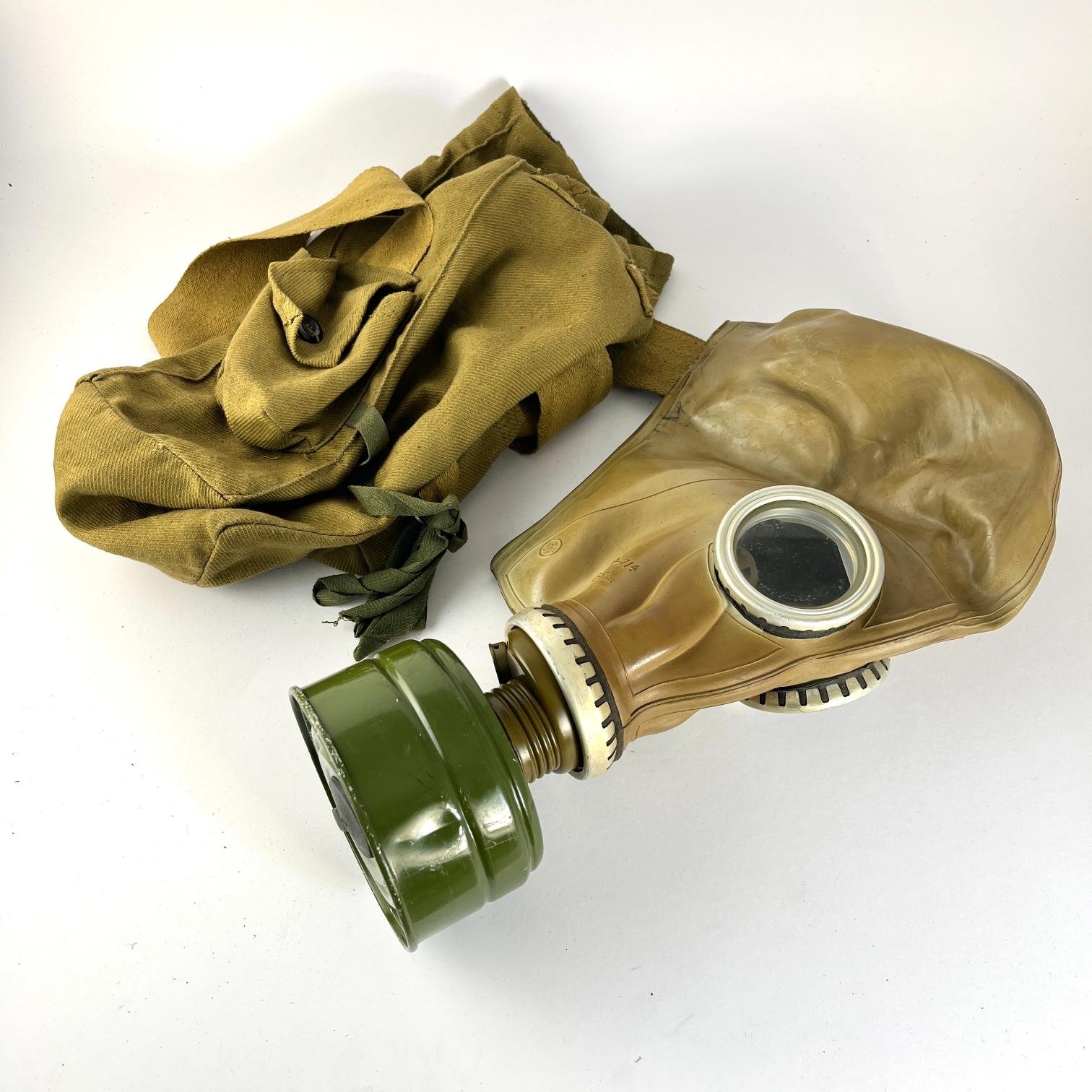 Máscara antigás soviética