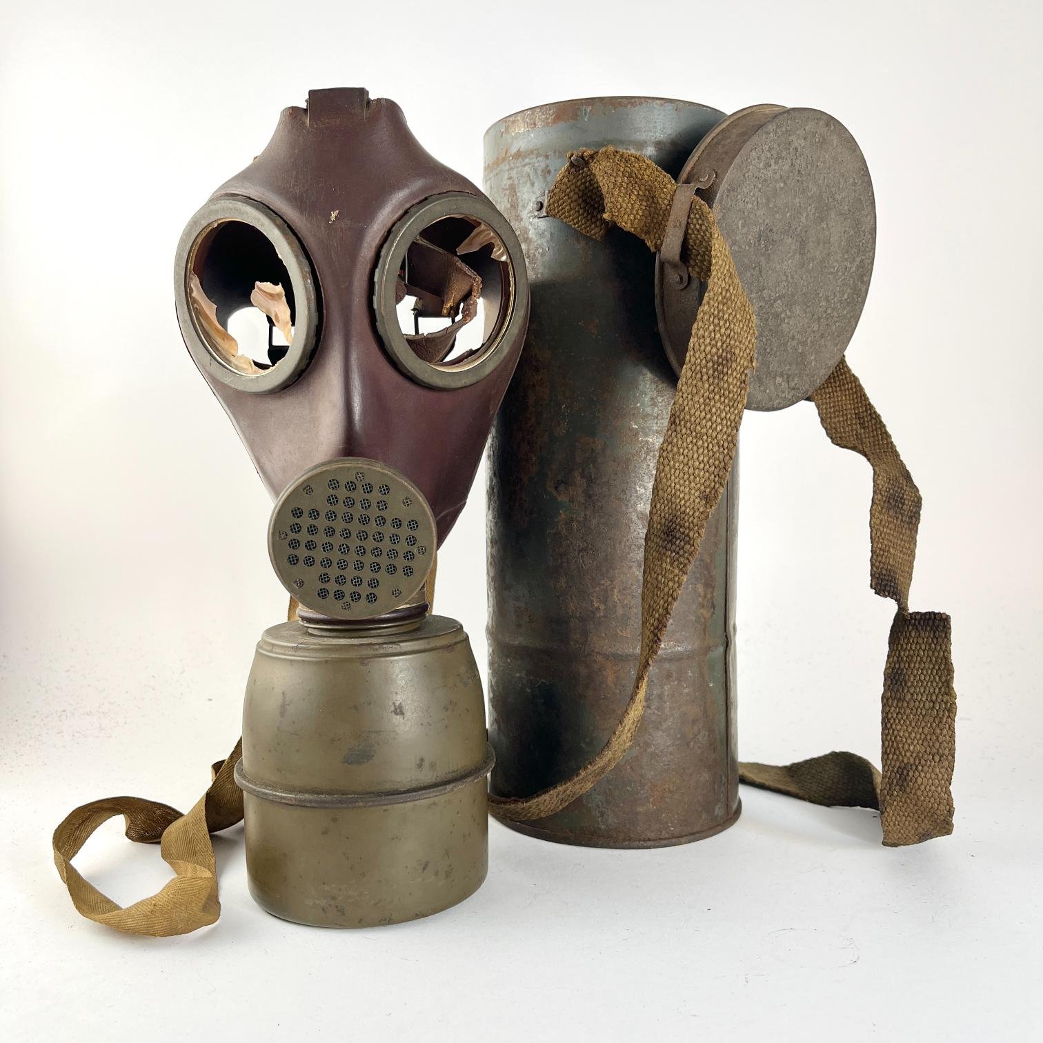 Máscara antigás francesa