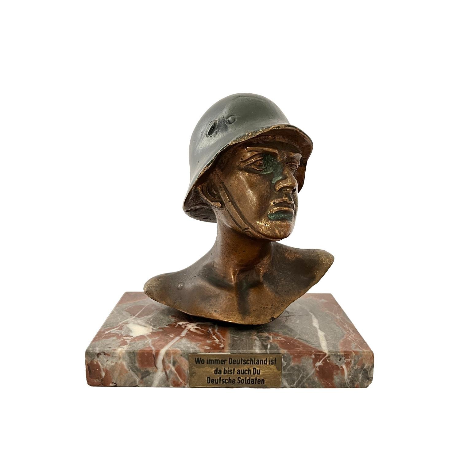 Escultura "soldado alemán"