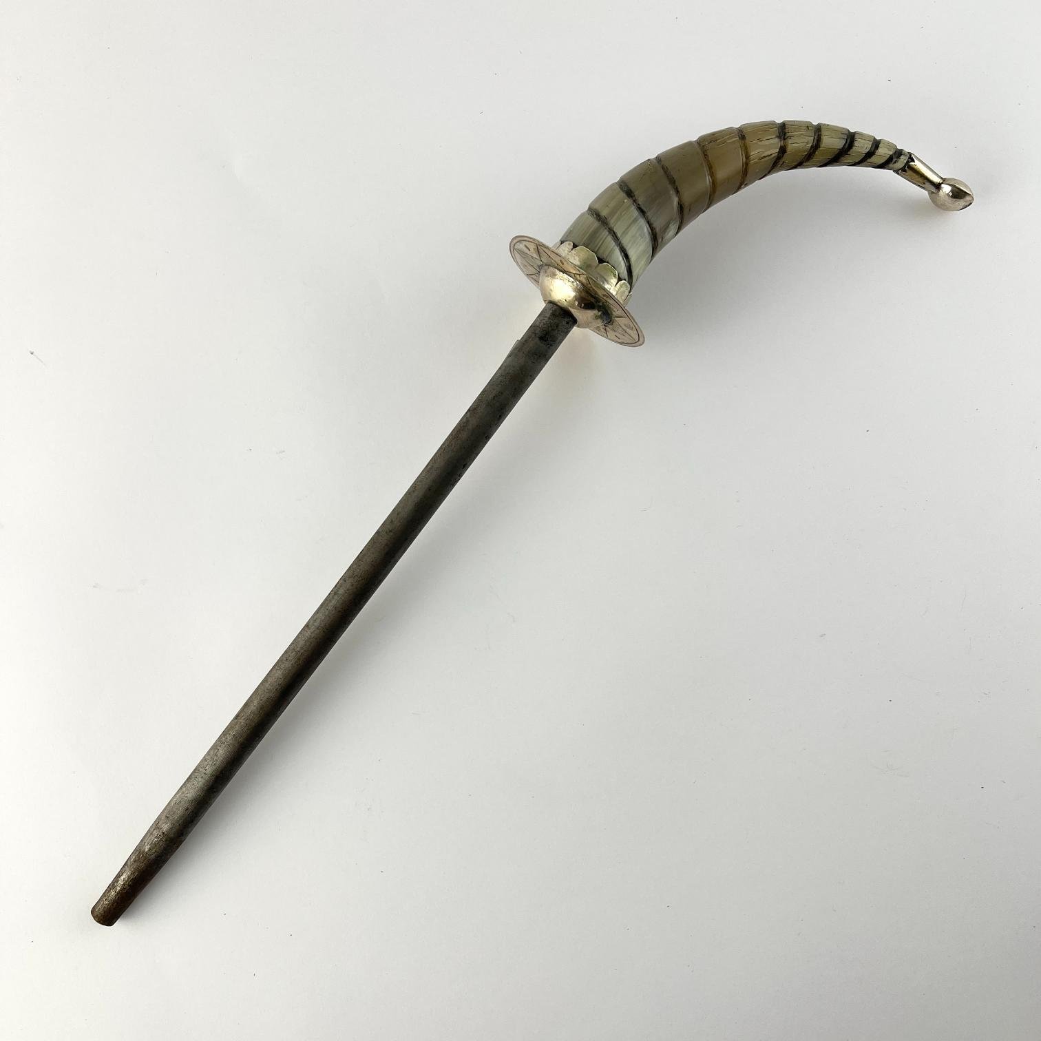 Chaira en guampa y plata