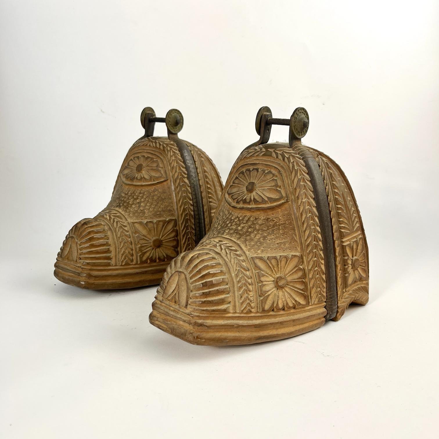 Par de estribos andinos