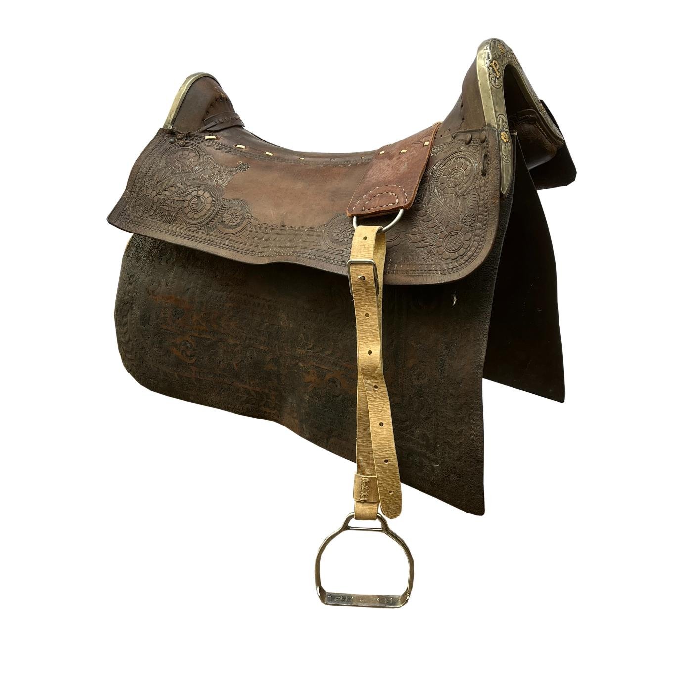 Recado con cabezadas en plata y oro